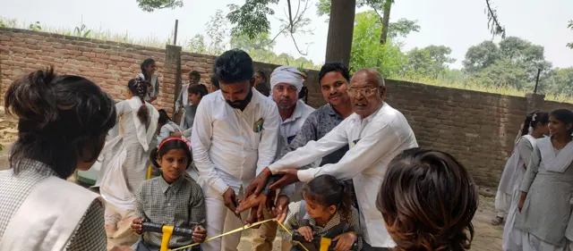 नए झूलों का उद्घाटन